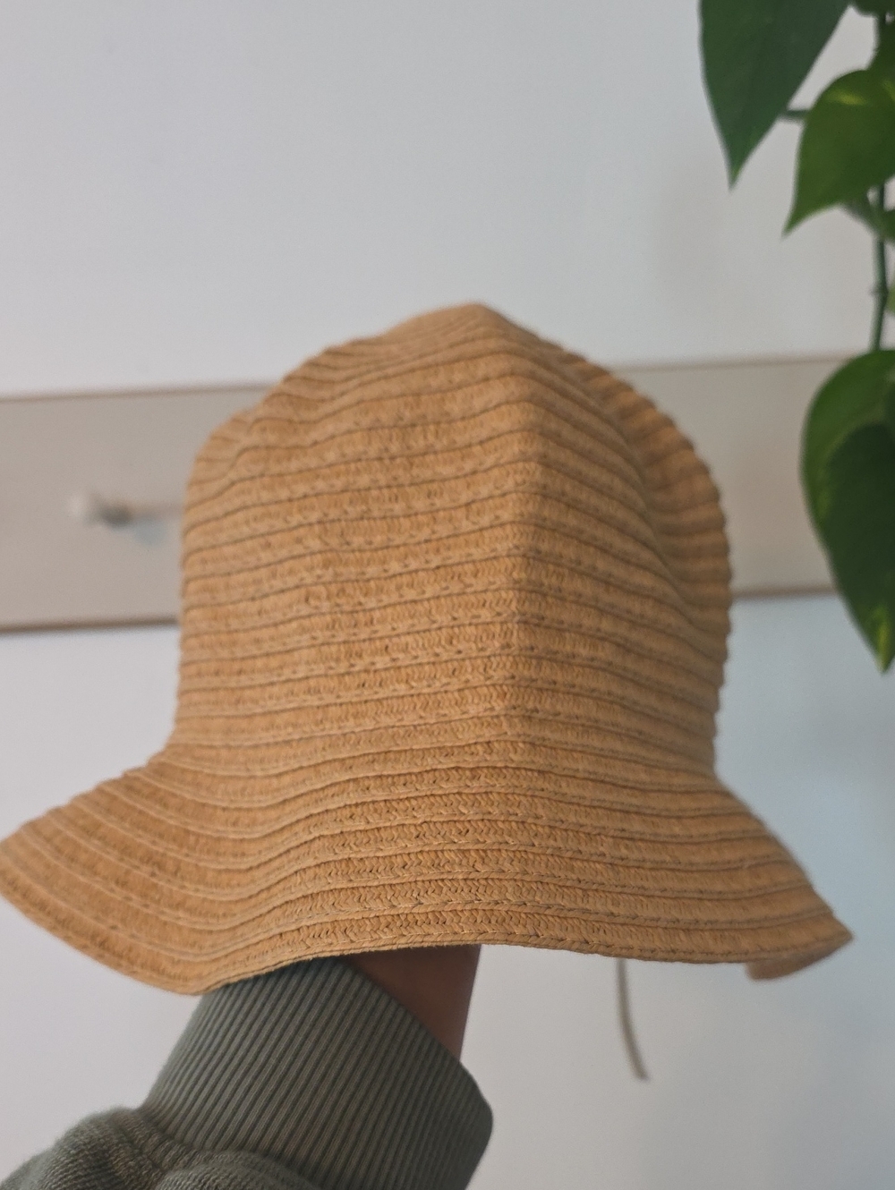Time and Tru Women's Tan Knit Bucket Hat
